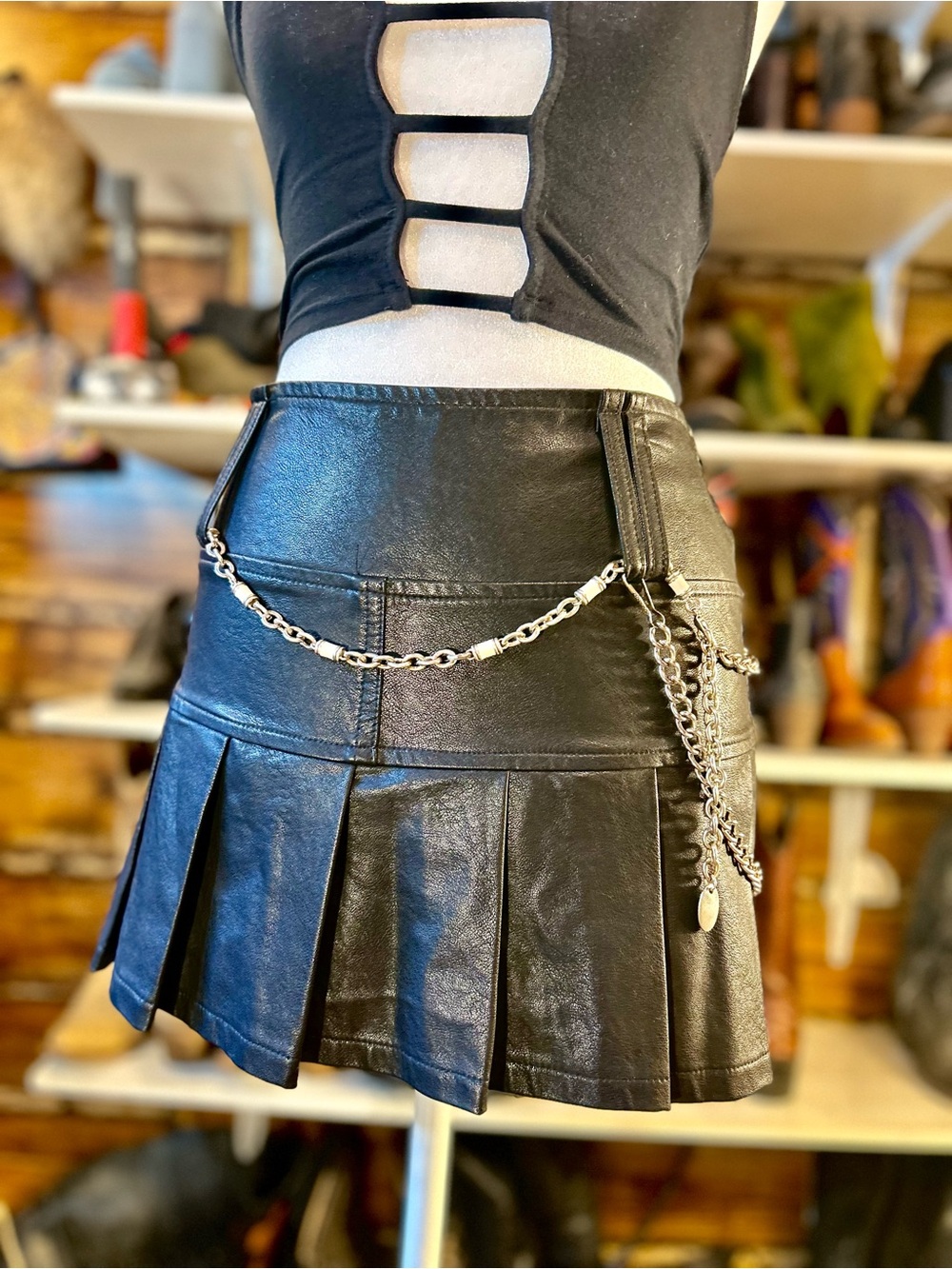 Black Faux Leather Mini Skort Built-In Shorts Pleated Y2K Size M
